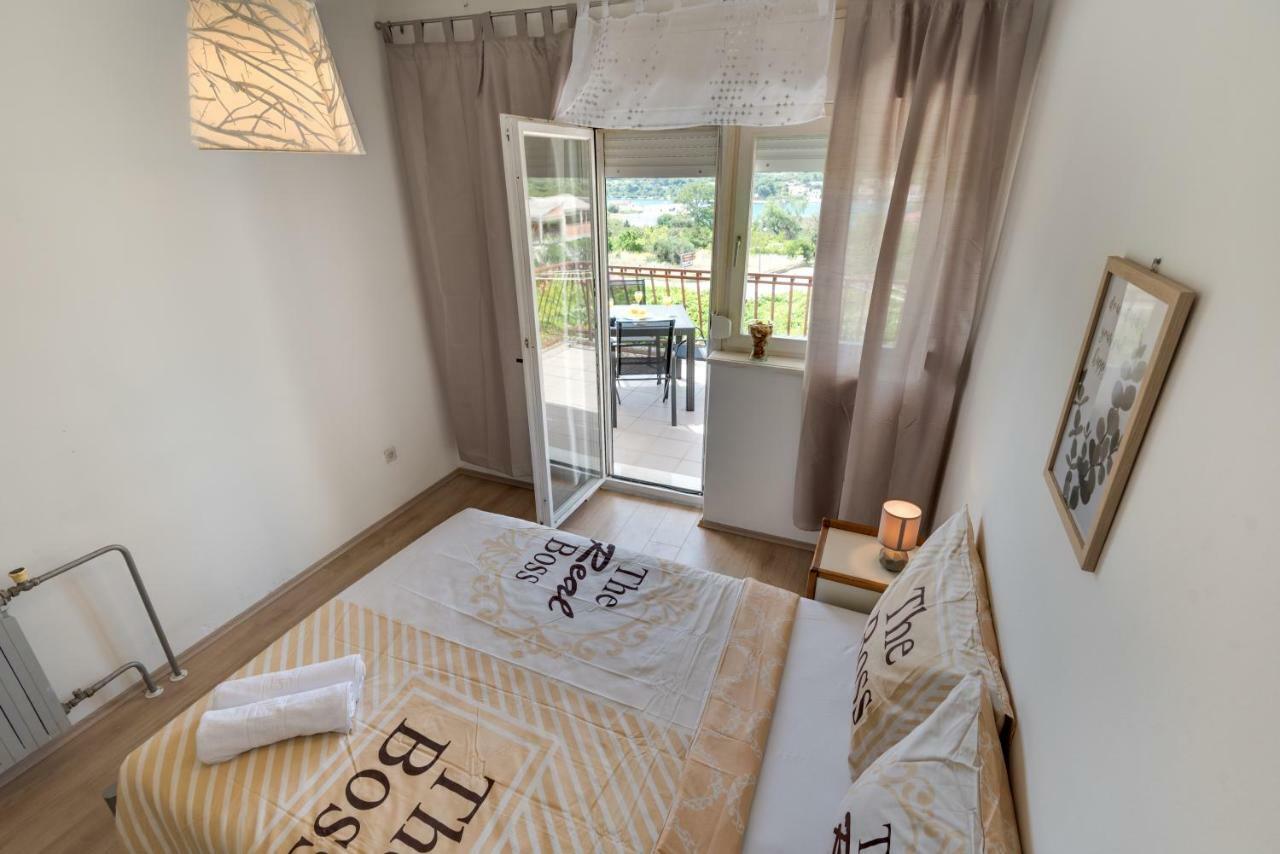 Apartment Stana Sibenik Bagian luar foto