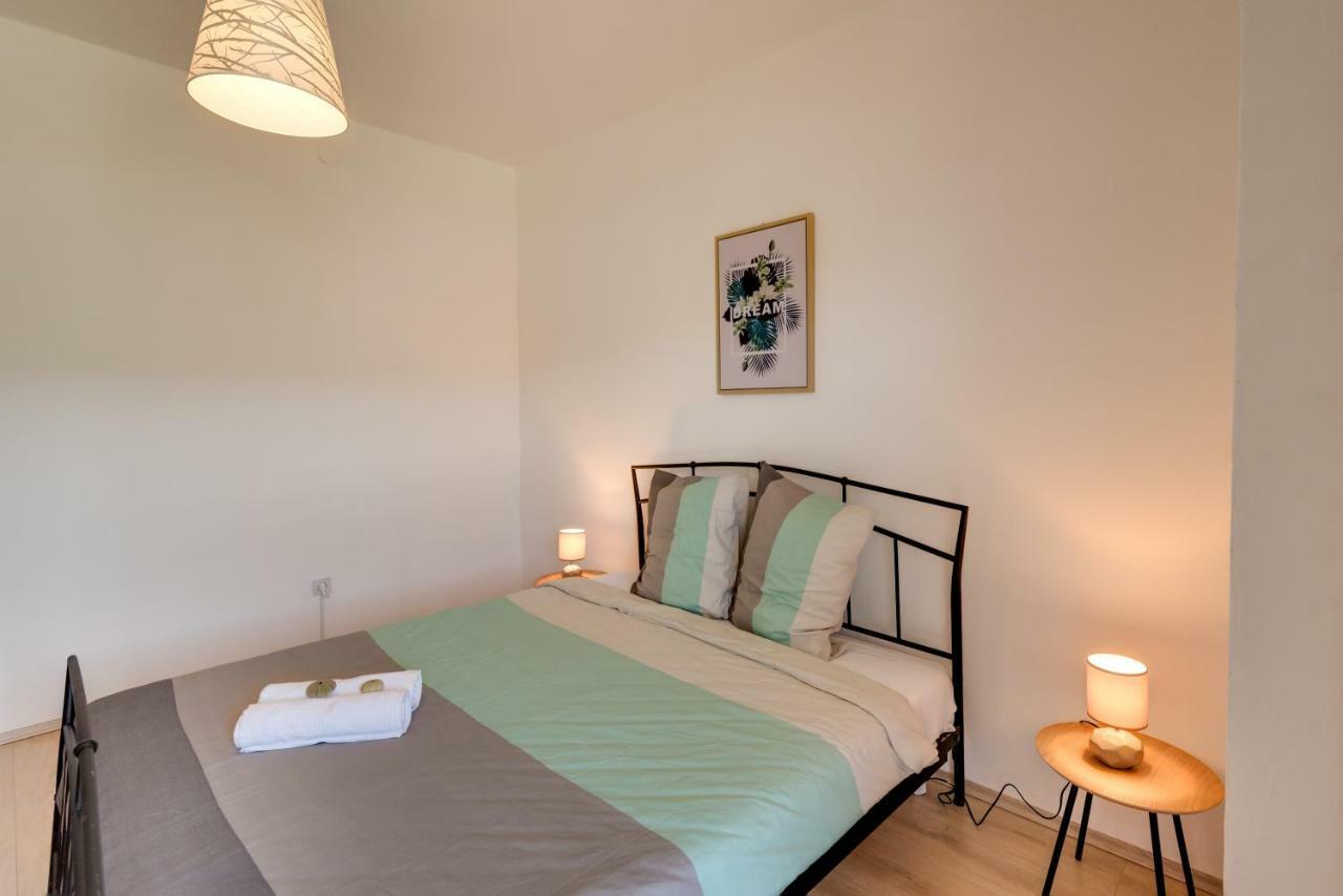 Apartment Stana Sibenik Bagian luar foto